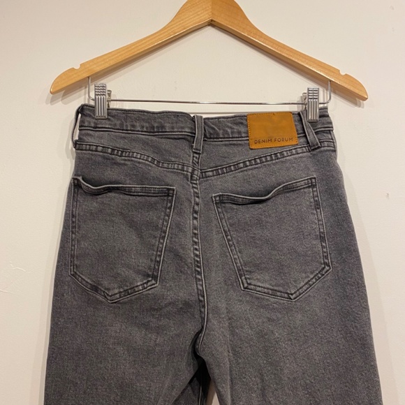 Aritzia Denim Forum The Arlo High Rise Straight Leg Jeans in Washed Black 28 - Picture 6 of 6